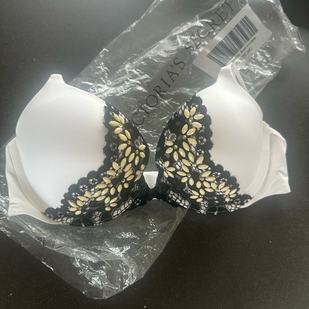 Victoria's Secret White and Black Lace Bra